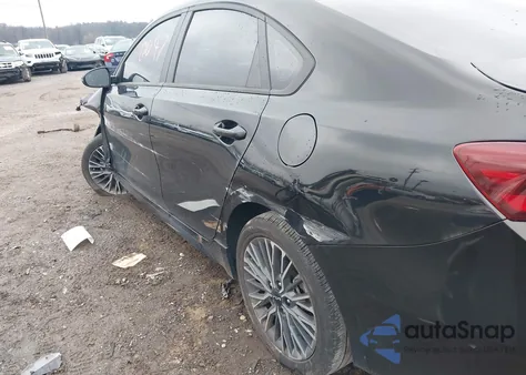 2023 Kia Forte Gt-Line из США, поврежденный, VIN 3KPF54AD0PE611412